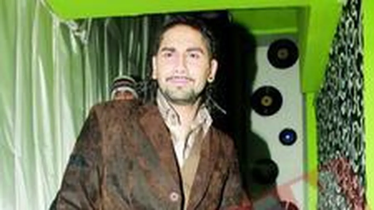 Connect-R n-are succes la politicieni