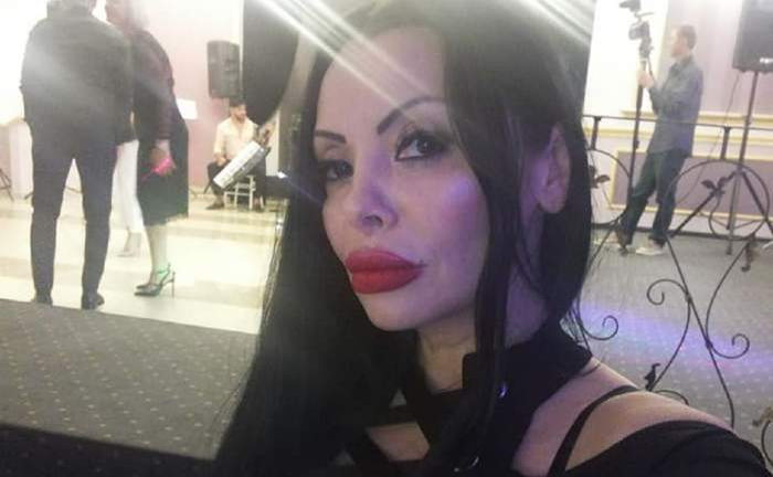 Mona, celebra dansatoare de manele, ia cu asalt cabinetul medicului estetician! La ce intervenții vrea să apeleze. „Schimb tot”