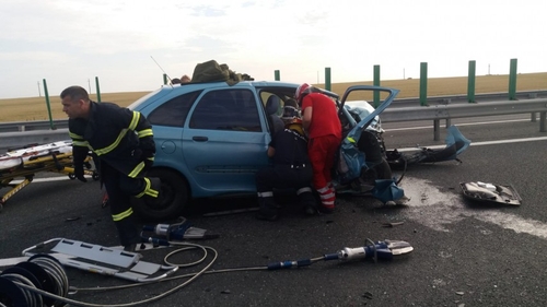 Un mort și șase răniți în urma unui accident pe Autostrada Soarelui! Traficul rutier este oprit pe drumul spre mare