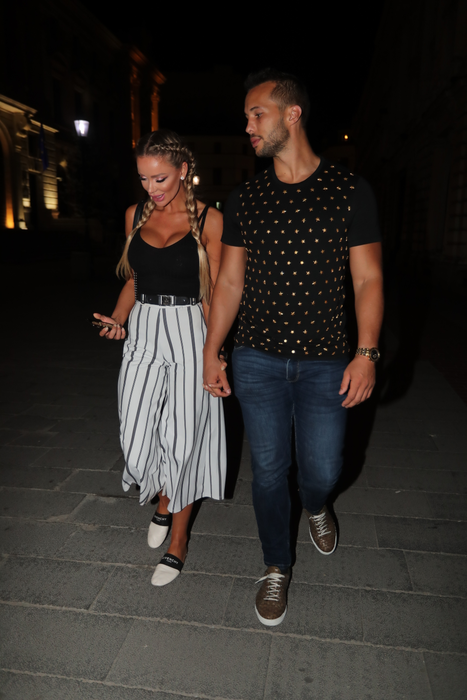 Tristan Tate și Bianca Drăgușanu, împreună prin Centrul Vechi