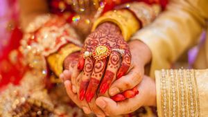 Eveniment ciudat în India. Un bărbat, căruia i-a murit mireasa în timpul ceremoniei de nuntă, s-a căsătorit cu sora victimei în aceeași zi