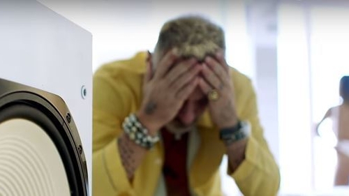 VIDEO / Piesa care va rupe toate topurile! Excentricul miliardar Gianluca Vacchi face furori cu melodia! Iar clipul este fierbinte rău…