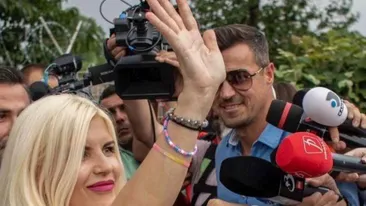 Elena Udrea a revenit în Parlament! Ce ținută a purtat? Toate privirile s-au întors către ea