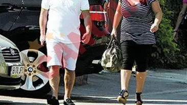 Ii e rusine cu sotia?