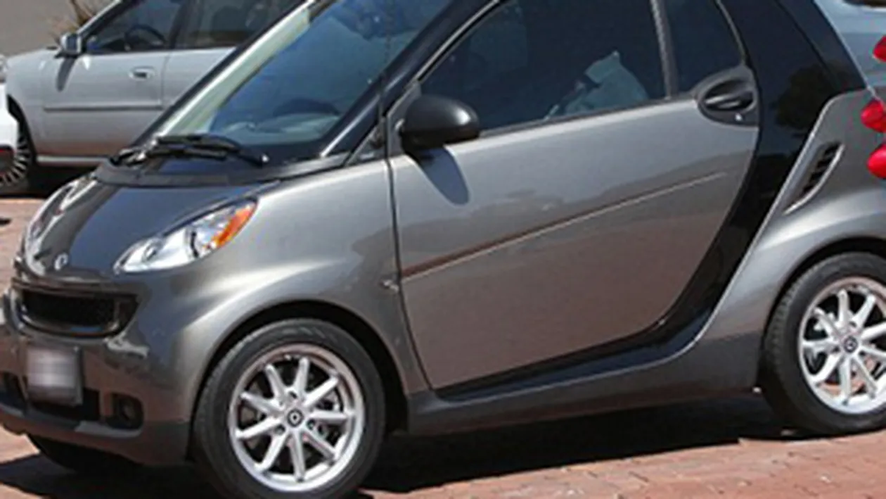 Mel Gibson, de la Maserati la Smart