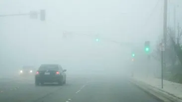 Ceață densă pe mai multe drumuri naționale și autostrăzi din țară. Porturile, închise