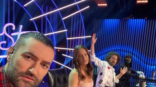 Ce părere are, în realitate, Carla’s Dreams despre Marius Moga şi Smiley, colegii lui de la „SuperStar” (Pro TV). I-a şocat pe toţi cu asta!