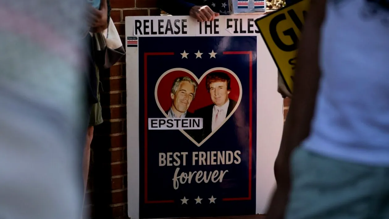 Presupusa felicitare a lui Donald Trump către Jeffrey Epstein arată ce relație bizară aveau cei doi: „Fiecare zi să-ți fie un secret minunat”