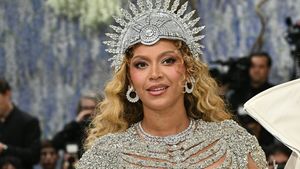 Beyonce a atras toate privirile la Met Gala 2026. Ținuta ei a recreat scheletul uman: „Sărbătorim tot ceea ce ți-a oferit Dumnezeu”