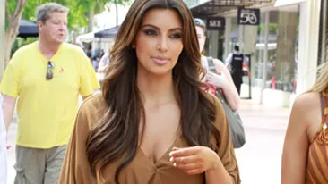 Asta e palatul lui Kim Kardashian din Beverly Hills! Vezi aici imagini din casa ei