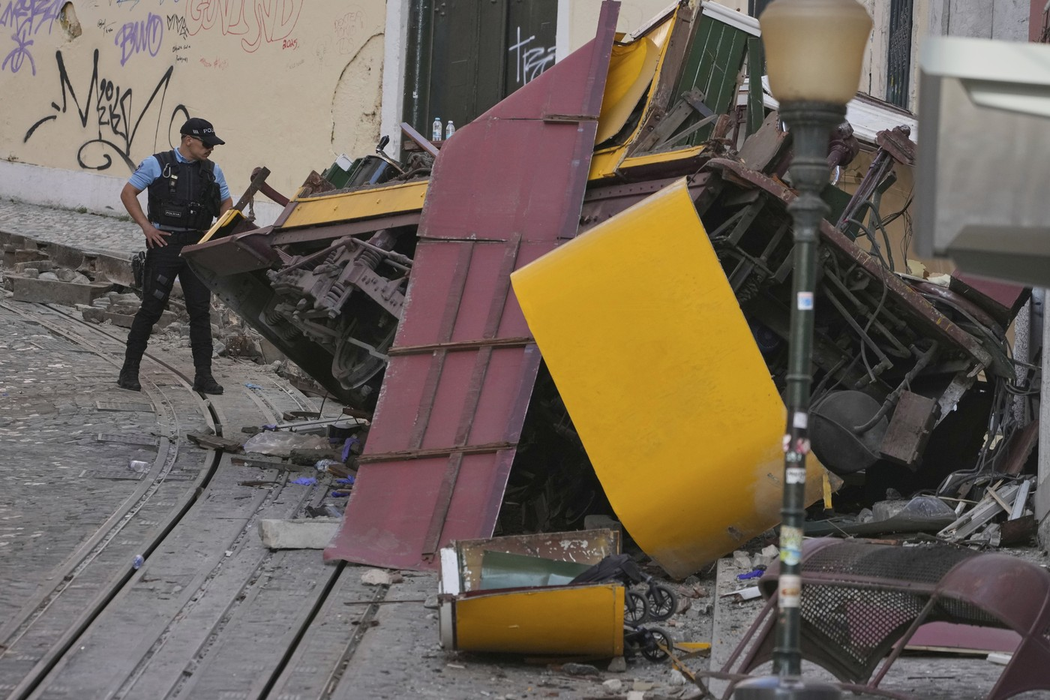 Faimosul funicular din Lisabona a deraiat/ sursă foto: Profimedia