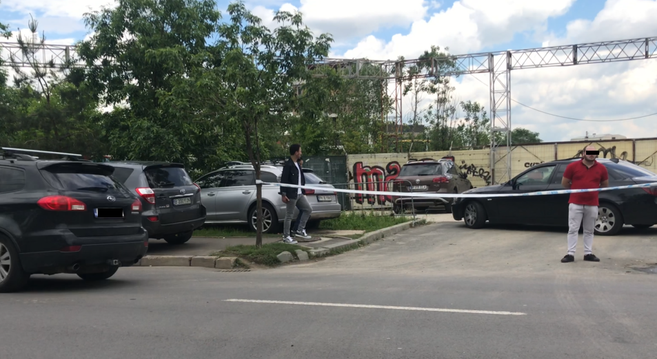 Cei doi s-au îndreptat val-vârtej către festivalul de mâncare