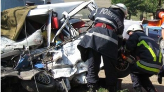 Femeie gasita moarta in portbagajul unei masini accidentate!