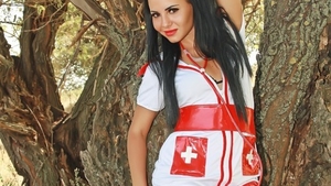 ELENA de la ”Insula iubirii” ajunge pe masa de operaţie. Ce îmbunătăţiri urmează să-şi facă

