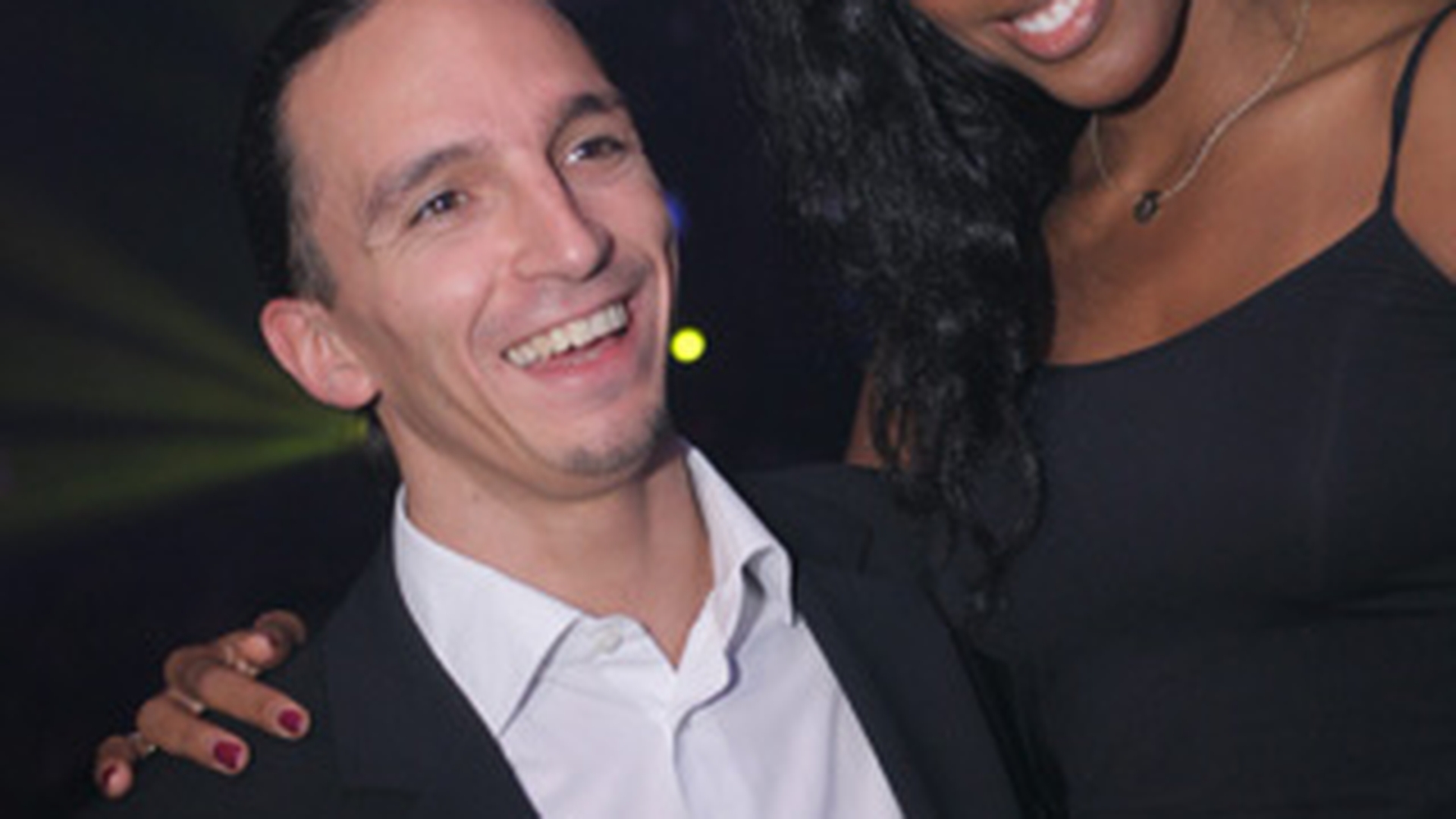 Kelly Rowland a adormit la intalnire si a inceput sa sforaie!