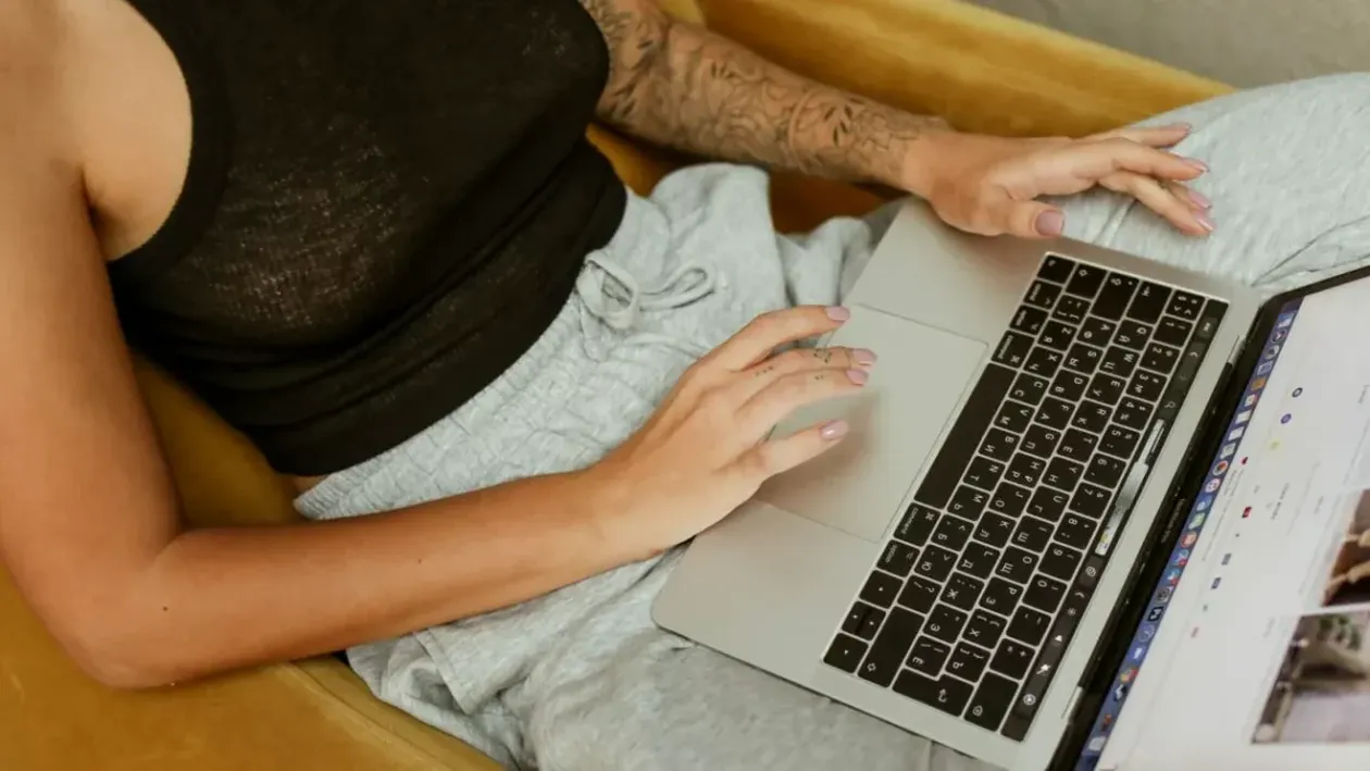 România, lider mondial la videochat. Câte persoane au această profesie în țară, numărul e uriaș