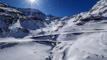 Transfăgărăşanul se închide înainte de termen, din cauza viscolului! 