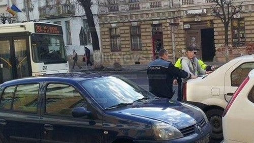 Scene de groaza la Cluj! Un barbat a urcat inarmat in autobuz si...