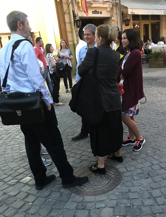 Dacian Cioloș, la Teatrul de Comedie