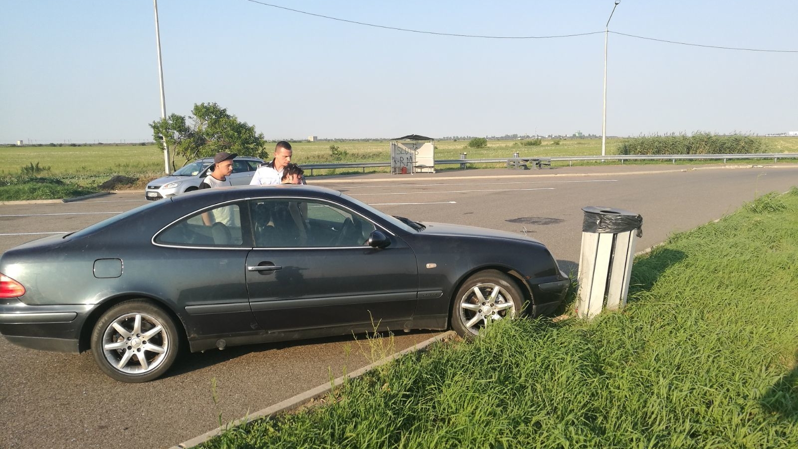 Şofer aproape de comă alcoolică, prins pe A2 după 70 de kilometri de condus periculos