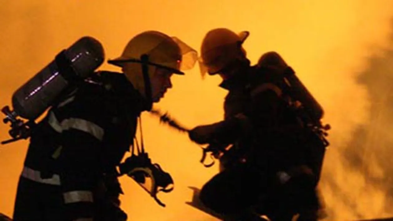 Incendiu groaznic in Bucuresti! Focul a izbucnit langa stadionul Stelei