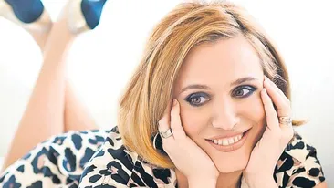 Andreea Esca dă din casă detalii picante! Află şi tu unde iese în Capitală, ce mănâncă şi ce nu-i lipseşte niciodată din poşetă!