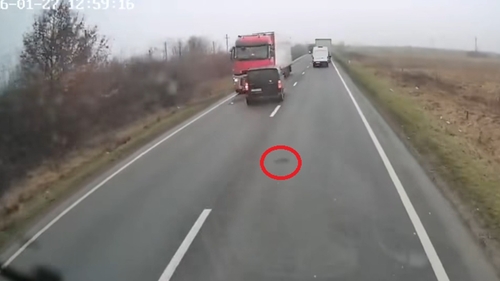 Ce era pe asfalt în momentul impactului. Ce se observă în imaginile surprinse cu accidentul în care au murit 7 oameni