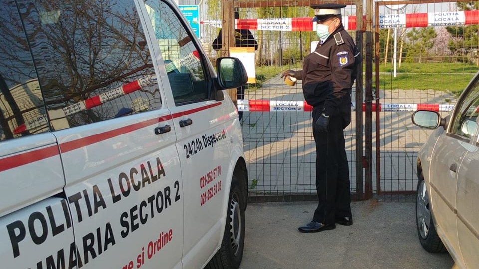 Viceprimarul sectorului 2 din Capitală, Dan Cristian Popescu, închide toate locurile de joacă și recreere din zonă
