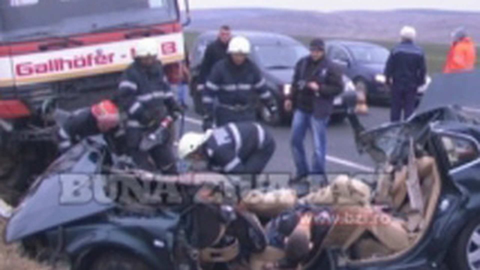 Accident cumplit in Iasi! Un tanar si iubita lui au murit, dupa ce masina lor s-a izbit de un camion