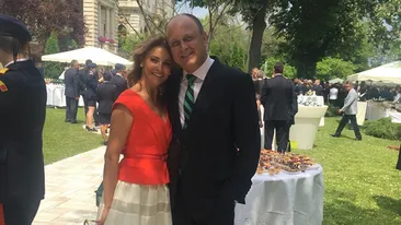 S-a retras de la TV, dar frumuseţea nu a dispărut. Cum arată azi prezentatoarea TVR faimoasă în urmă cu 10 ani