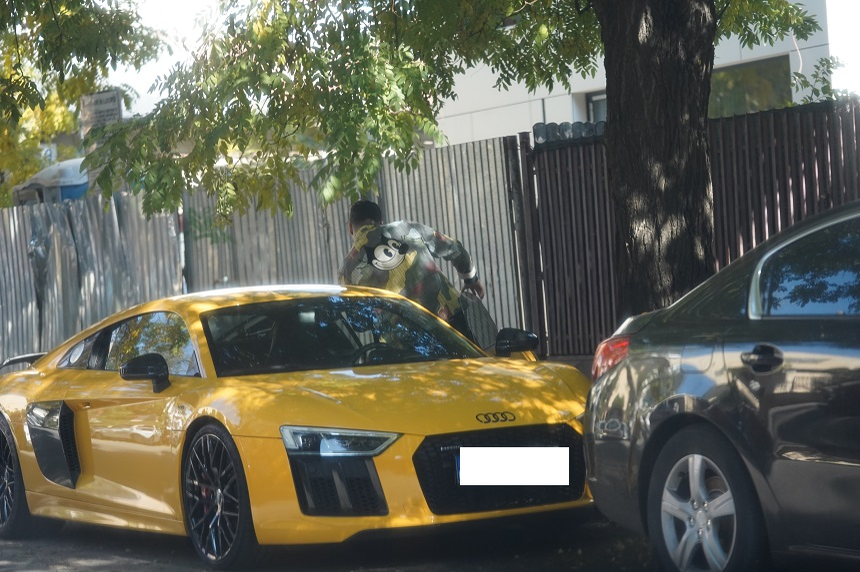Șumudică Jr. conduce un Audi R8 / Sursă foto: CANCAN.RO