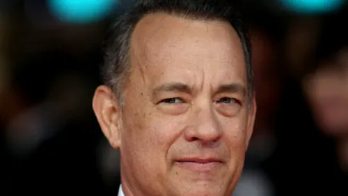 Tom Hanks, filmat în timp ce tremură incontrolabil pe scenă. Actorul și-a îngrijorat fanii