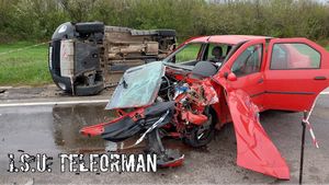 Accident înfiorător pe un drum din Teleorman! 7 oameni, printre care și o gravidă, și-au văzut moartea cu ochii. Cele trei autoturisme, transformate în gheme de fiare