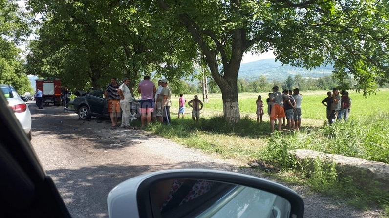 Accident înfiorător în Buzău! O femeie a murit, iar alte două persoane au fost rănite