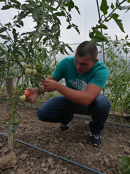 Răzvan e foarte mândru de recolta lui
