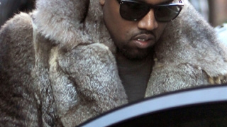 VIDEO Sange, maini amputate si manechine spanzurate! Vezi ororile din ultimul clip al lui Kanye West!