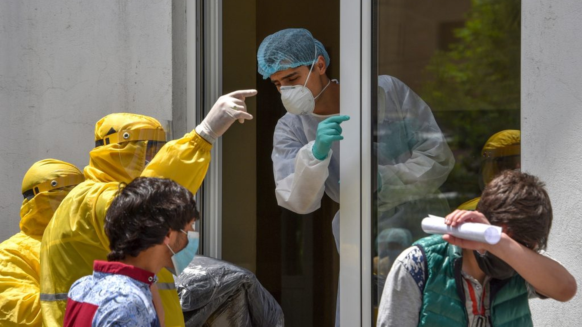 Focar de coronavirus la Iași! Alți 20 de muncitori vietnamezi au fost confirmați pozitiv cu COVID-19