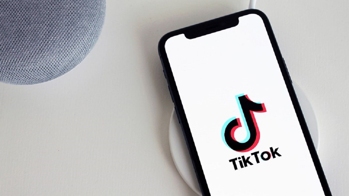 Situația halucinantă prin care a trecut o adolescentă de 16 ani. De ce a renunțat la contul său de TikTok, cu peste 2 milioane de urmăritori: „Mi-a zis că-mi ucide părinții după ce mă violează”