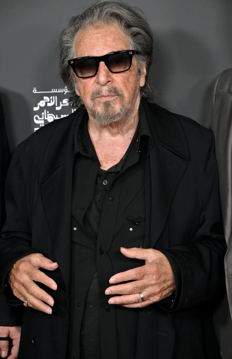 Al Pacino a apărut cu un inel nou. Sursa foto: Profimedia