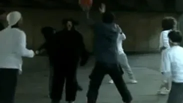 VIDEO de senzatie! Cea mai tare campanie de protejare a biciclistilor in trafic!