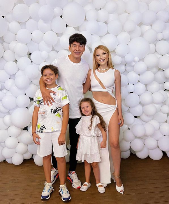 Elena Gheorghe, mămică pentru a treia oară? Ce declaraţii emoţionante a făcut artista: „Un copil este o bucurie în orice familie”