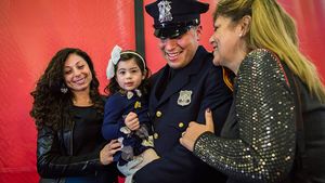 Şi-a pierdut ambele picioare în război, dar a devenit poliţist! Povestea impresionantă a unui tânăr de 28 de ani