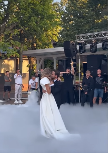 Dani Oțil și Gabriela Prisăcariu, la nunta lor / Foto: Instagram