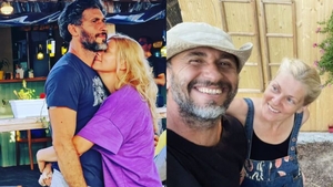 Cum arată casa de la "ţară" a Danei Nălbaru? Are prispă şi lămpi solare. FOTO