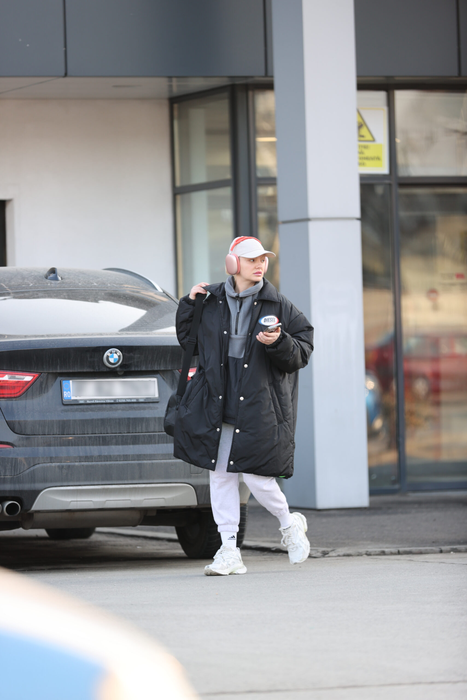 Alexandra Stan este „fresh”, după ce a făcut cardio, la sală. Sursă foto: CANCAN.RO