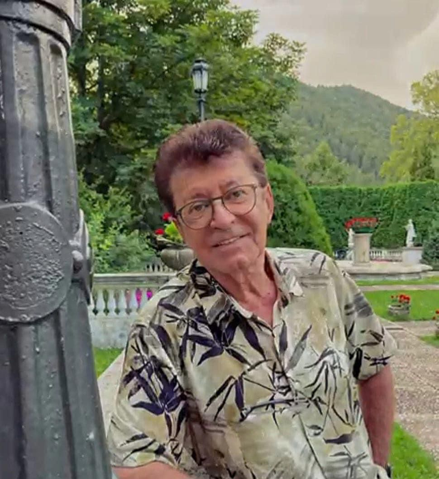 Gabriel Dorobanțu a povestit în cadrul podcastului Altceva cu Adrian Artene unde a cântat pentru prima oară. (sursă - facebook.com/gabriel dorobanțu).