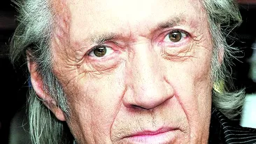 Indragitul actor al filmelor cu arte martiale a fost gasit mort in circumstante dubioase. David Carradine, sinucidere sau executie?