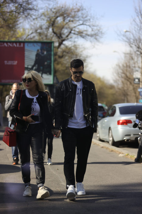 Elena Udrea și Adrian Alexandrov, la plimbare, de mână, prin parcul Herăstrău (Foto: CANCAN.RO)