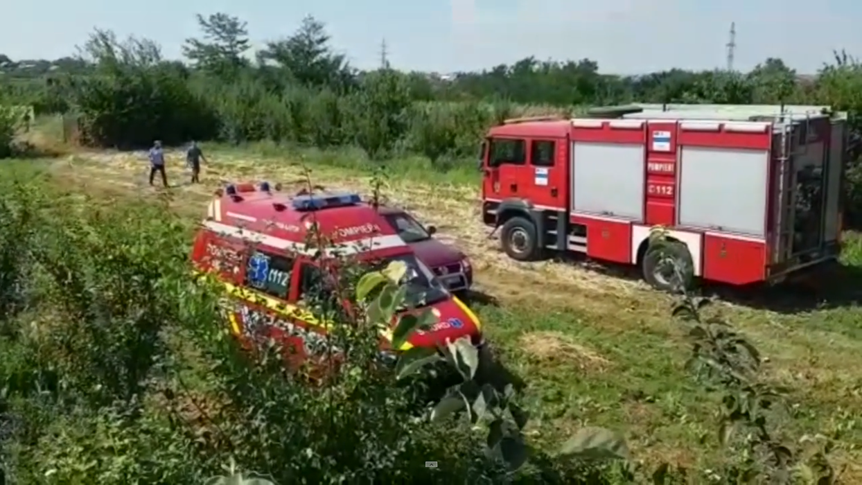 Criminalul din Caracal. Primele imagini din curtea în care ar fi fost ucise Alexandra şi Mihaela