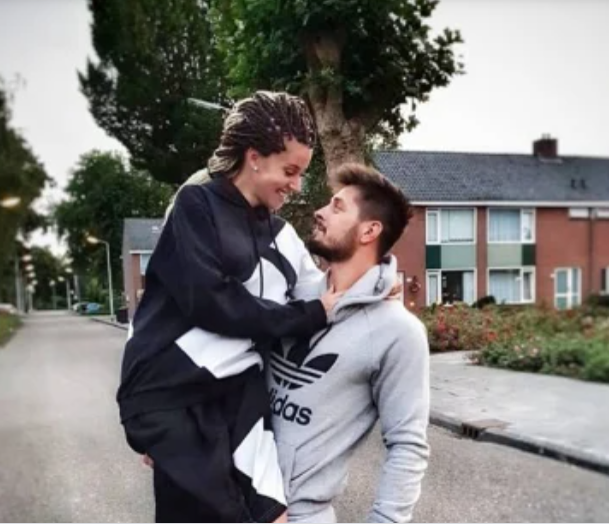 Se pregăteau de nuntă, dar s-au despărțit în prag de sărbători. Ana Barnoschi și iubitul ei, Marian, și-au spus adio: "Din păcate drumurile noastre se despart azi ! "